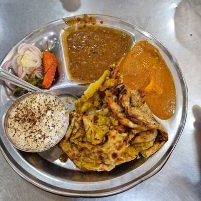 Amritsariya Chur Chur Naan Wale