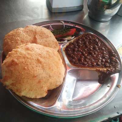 Amritsariya Chur Chur Naan Wale