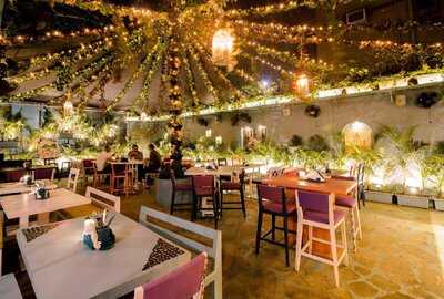 The Looney The Lover & The Poet