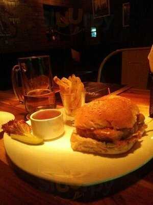 Brickhouse All Day Cafe & Bar