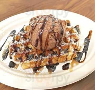 Daps Waffle Cafe
