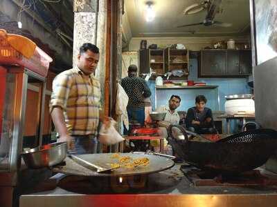 Al-rehman Chicken Point