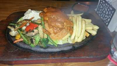 The English Deparment, Bar And Diner