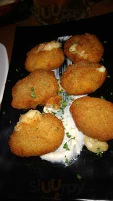 The English Deparment, Bar And Diner