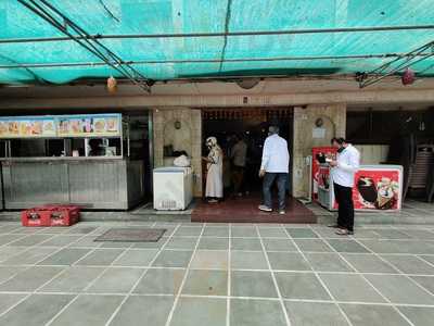 Hotel Rajmahal Restaurant