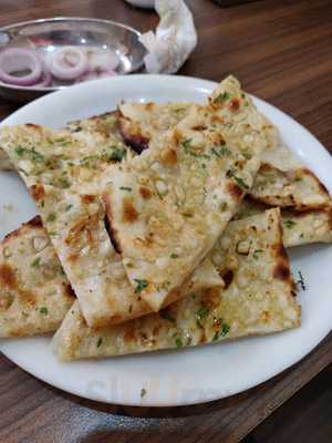 Janta Restaurant & Bar