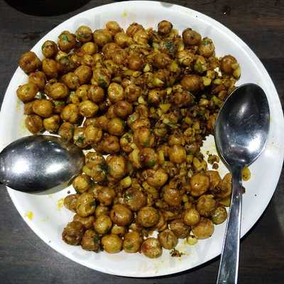 Janta Restaurant & Bar