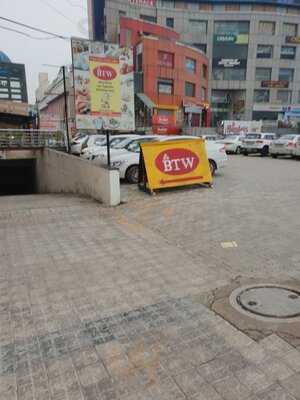 Btw (bittoo Tikki Wala)