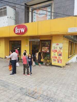 Btw (bittoo Tikki Wala)