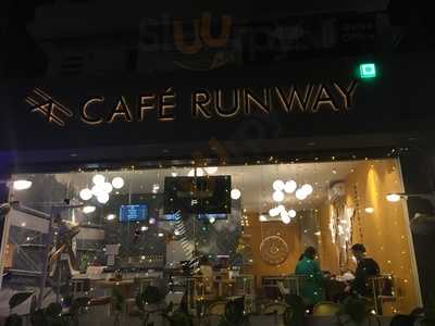 Cafe Runway
