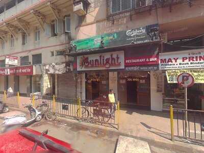 Sunlight Restaurant And Bar