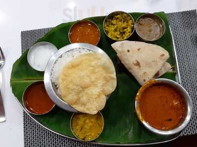 Hotel Benzy Palace Restaurant