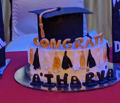 Indulge Custom Cake And Chocolates