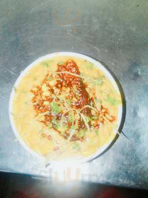 Status Bar & Restaurant