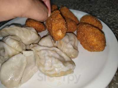 Momos Express