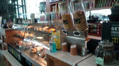 Fresco Bar And Foodcourt Ramada