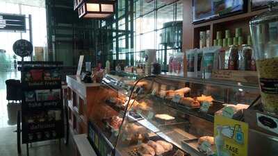 Fresco Bar And Foodcourt Ramada