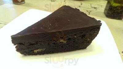 Suzette Creperie & Cafe