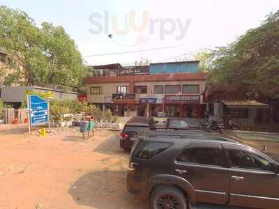 Qureshi Chicken & Kababs