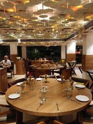 Revival Restaurant And Bar