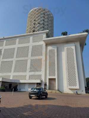 Ivy Wine Cafe & Bistro