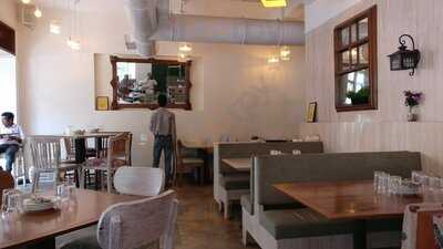 Verandah 11 Restaurant