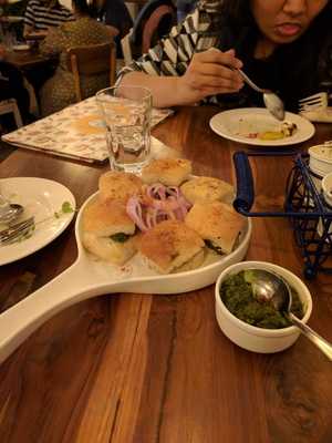 Verandah 11 Restaurant