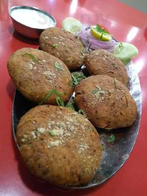 Shree Rathnam Restaurant