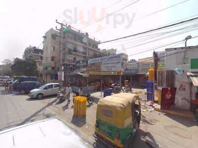 Giri Momos Centre & Chinese Fast Food