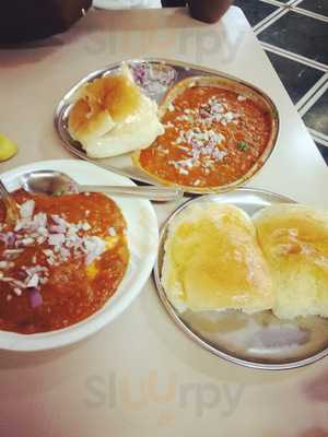 Ratna Veg Restaurant