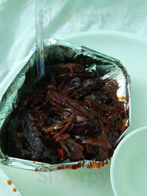 Shri Gujrat Namkeen Bhandar