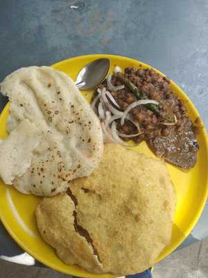 Rawal Pindi Wale Chole Bhature