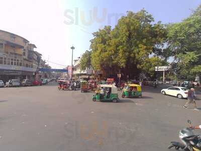 Rawal Pindi Wale Chole Bhature