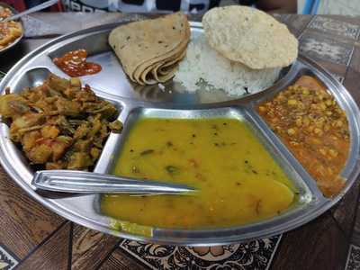 Gomantak Sweet Farsan