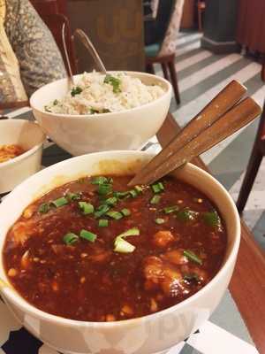 Modern's China Kitchen