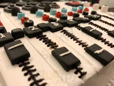 Kreamy Kubes Cake Shop