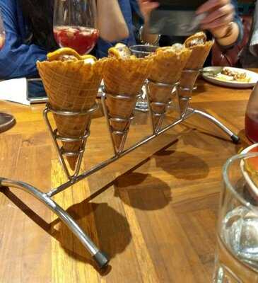 Hopscotch Bar & Brasserie