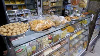 Jamnagri Sweets & Farsan House