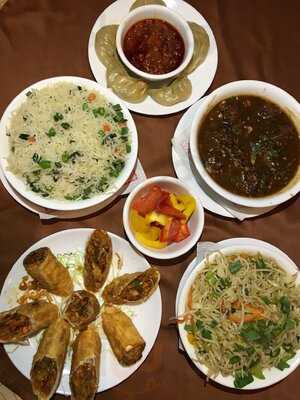 Waves – The Lounge Bar