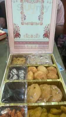 Satkartarjee Sweet & Namkeen