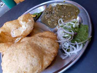 Ashu Bhature Wala