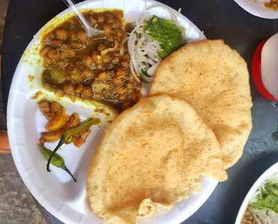Ashu Bhature Wala