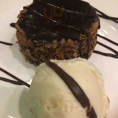 Cafe Basilico Bistro & Deli