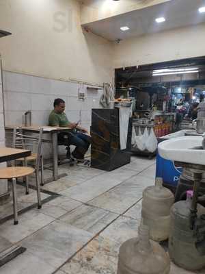 Lucky Chicken  Corner