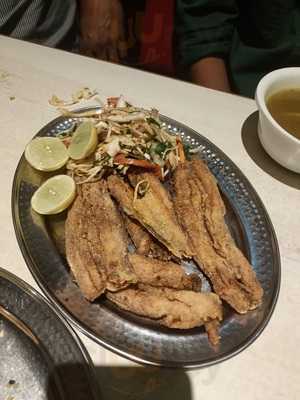 Hotel Side Walk Restaurant