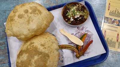 Tara Chandra Chhole Bhature