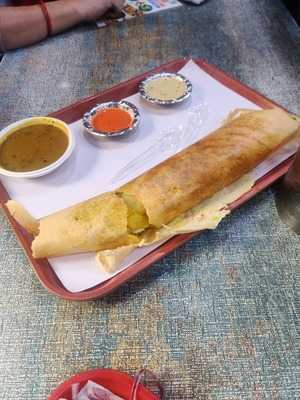 Tara Chandra Chhole Bhature