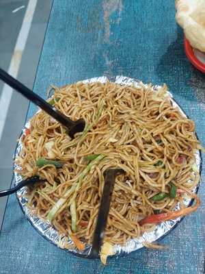 Tara Chandra Chhole Bhature