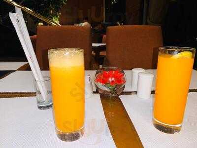 Palms Restaurant & Bar