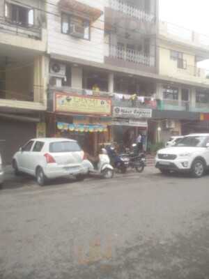 Laxmi Ice Cream Parlour